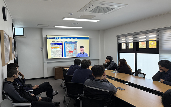 Strengthening Education and Internal Communication 이미지